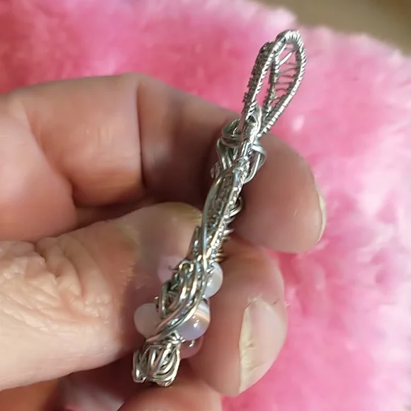 NWT Beautiful Hand Wire Wrapped Pink Cats Eye Pendant - Picture 4 of 4